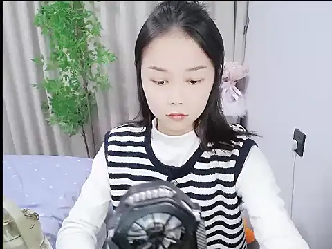 mili0923 online show from 11-19-25, 01:33