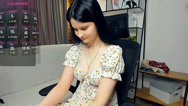 SkyDoll online show from 11-05-25, 05:40