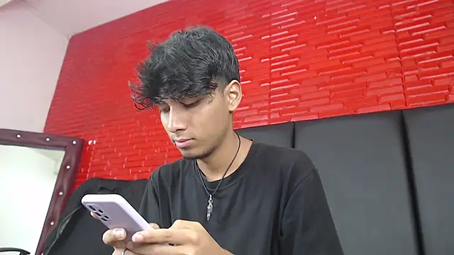 Snapshot of tyler_wolf1_ chatting on 10-15-25, 12:27 tyler wolf1 online show from 10-15-25, 12:27