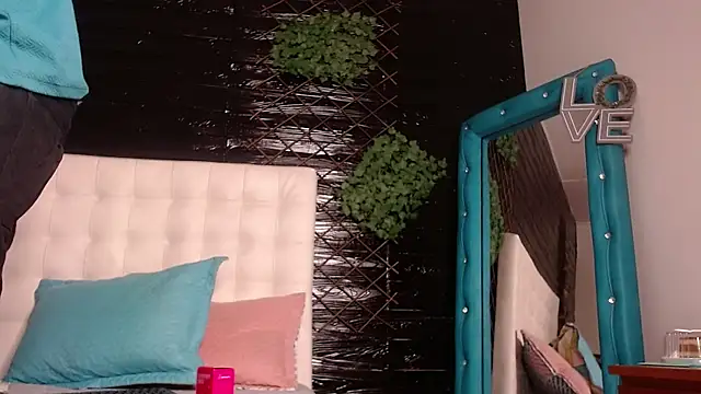 Snapshot of tyler_wolf1_ chatting on 11-14-25, 12:26 tyler wolf1 online show from 11-14-25, 12:26