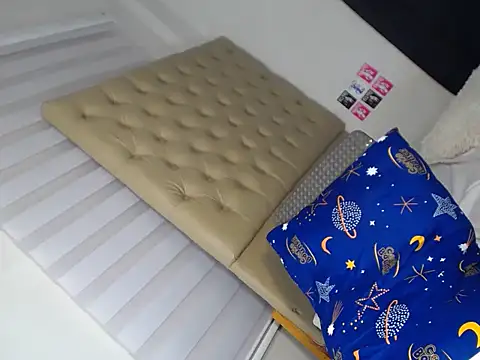 Snapshot of sexy_calista chatting on 10-11-25, 02:37 sexy calista online show from 10-11-25, 02:37