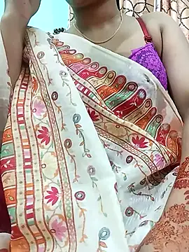 daisy-03 online show from 10-28-25, 05:59