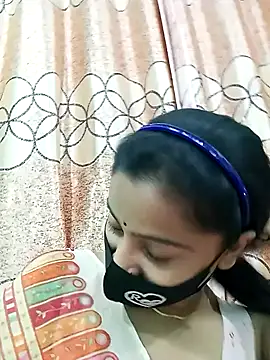 daisy-03 online show from 11-10-25, 04:17