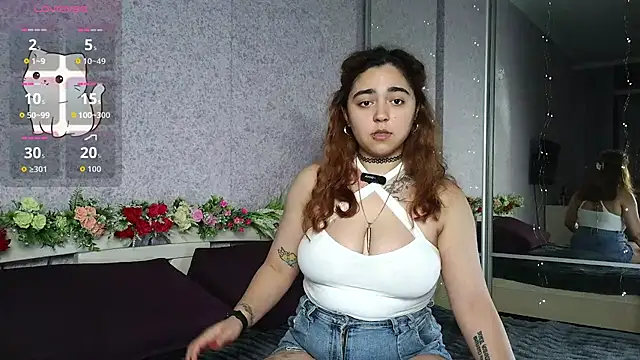 Snapshot of _Mary_Me chatting on 11-18-25, 07:07 Mary Me online show from 11-18-25, 07:07