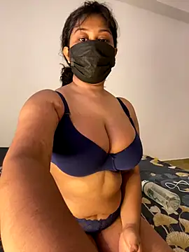 Snapshot of Monica__Bellucci__ chatting on 11-16-25, 07:47 Monica Bellucci online show from 11-16-25, 07:47