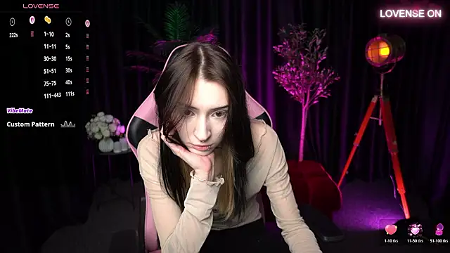 Snapshot of Trix_Void chatting on 02-10-26, 11:47 Trix Void online show from 02-10-26, 11:47