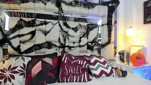 Gaiaxxx online show from 10-29-25, 03:20