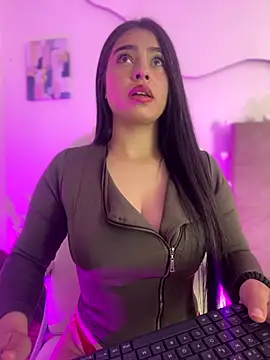 Iam Valentinaaa online show from 10-11-25, 03:21