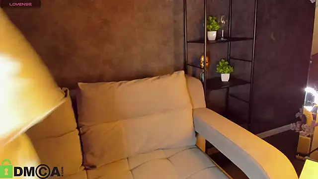 Barbara Mitchel online show from 10-21-25, 01:06