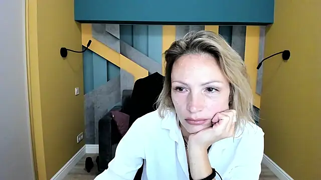 AlinaMoor online show from 10-08-25, 05:38