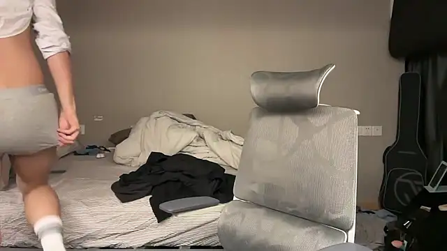 Snapshot of iambennet chatting on 01-18-26, 11:36 iambennet online show from 01-18-26, 11:36