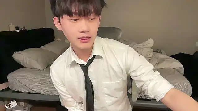 Snapshot of iambennet chatting on 02-07-26, 03:05 iambennet online show from 02-07-26, 03:05