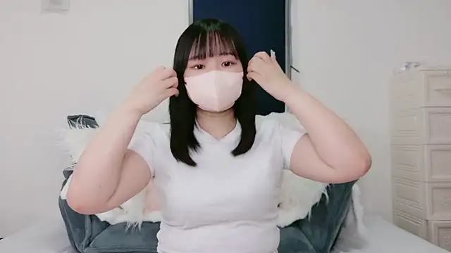 Snapshot of Nagi_25 chatting on 10-25-25, 06:21 Nagi 25 online show from 10-25-25, 06:21