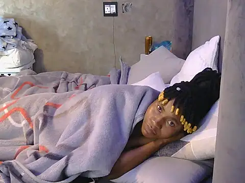 petite queenx online show from 10-13-25, 05:07