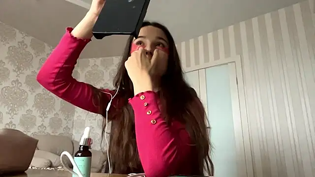 Snapshot of ZaidaKellner chatting on 10-15-25, 06:13 ZaidaKellner online show from 10-15-25, 06:13