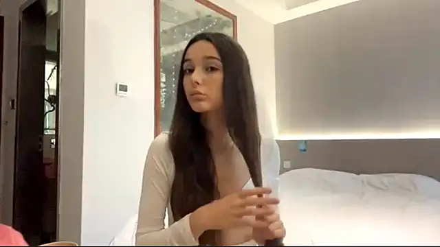 Snapshot of ZaidaKellner chatting on 10-31-25, 07:20 ZaidaKellner online show from 10-31-25, 07:20