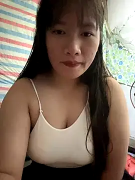 TrangNemo online show from 11-16-25, 01:22