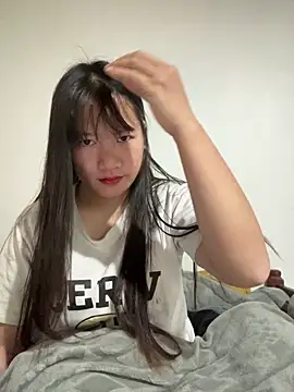 TrangNemo online show from 11-20-25, 12:11