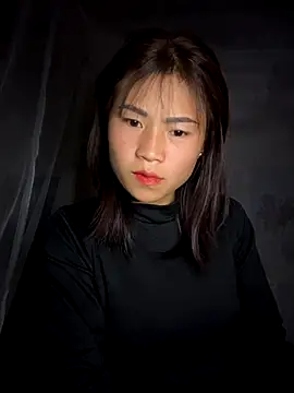 Snapshot of Mylinh- chatting on 10-29-25, 01:35 Mylinh- online show from 10-29-25, 01:35