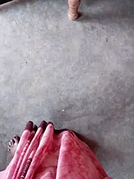 Snapshot of Cr_sonam chatting on 10-09-25, 04:10 Cr sonam online show from 10-09-25, 04:10