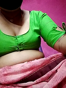 Snapshot of Cr_sonam chatting on 10-21-25, 12:22 Cr sonam online show from 10-21-25, 12:22