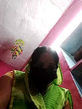 Snapshot of Cr_sonam chatting on 10-23-25, 11:35 Cr sonam online show from 10-23-25, 11:35