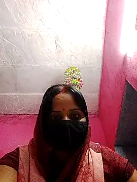 Snapshot of Cr_sonam chatting on 10-26-25, 01:28 Cr sonam online show from 10-26-25, 01:28