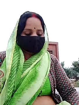 Snapshot of Cr_sonam chatting on 10-28-25, 11:47 Cr sonam online show from 10-28-25, 11:47