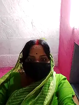 Snapshot of Cr_sonam chatting on 10-28-25, 11:51 Cr sonam online show from 10-28-25, 11:51