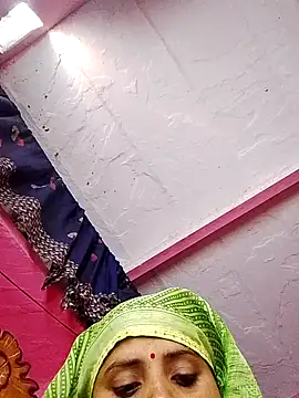 Snapshot of Cr_sonam chatting on 11-15-25, 04:32 Cr sonam online show from 11-15-25, 04:32