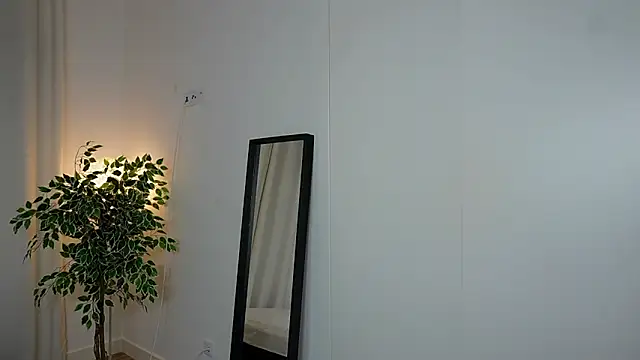 Locac0c0 online show from 10-09-25, 11:19