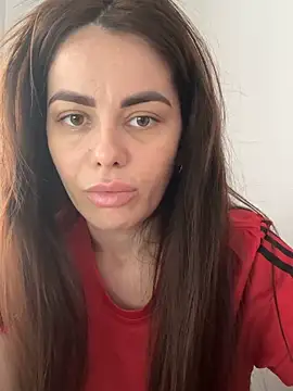 Snapshot of Bella-Flower chatting on 10-29-25, 08:38 Bella-Flower online show from 10-29-25, 08:38