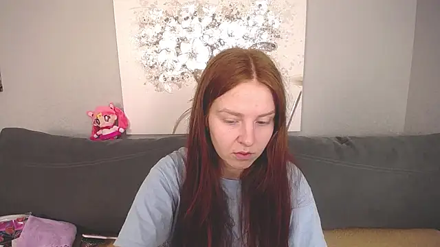 Snapshot of Evarey_ chatting on 10-09-25, 04:32 Evarey online show from 10-09-25, 04:32