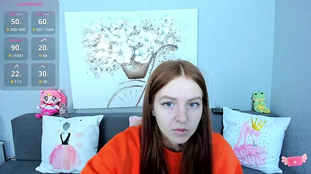 Snapshot of Evarey_ chatting on 11-10-25, 05:28 Evarey online show from 11-10-25, 05:28