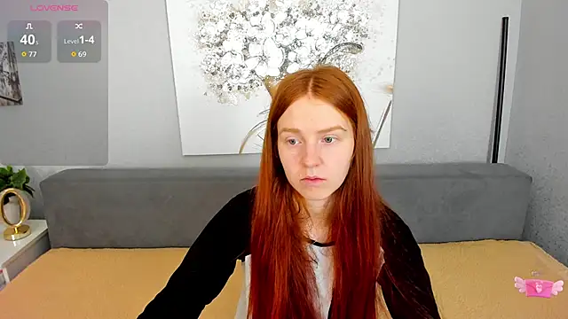 Snapshot of Evarey_ chatting on 11-22-25, 06:23 Evarey online show from 11-22-25, 06:23