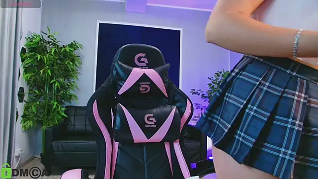 Snapshot of KaiaPearl chatting on 11-19-25, 04:12 KaiaPearl online show from 11-19-25, 04:12