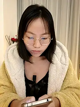 Snapshot of nini10052025 chatting on 11-05-25, 01:49 nini10052025 online show from 11-05-25, 01:49