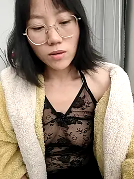 Snapshot of nini10052025 chatting on 11-06-25, 02:18 nini10052025 online show from 11-06-25, 02:18