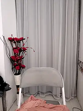 Snapshot of nini10052025 chatting on 11-08-25, 01:44 nini10052025 online show from 11-08-25, 01:44