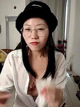 nini10052025 online show from 12-04-25, 04:22