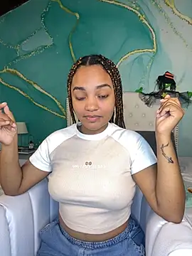 Snapshot of bbyalexxxa chatting on 10-30-25, 01:12 bbyalexxxa online show from 10-30-25, 01:12