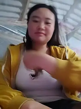 Snapshot of pi-pi-00 chatting on 10-15-25, 02:50 pi-pi-00 online show from 10-15-25, 02:50