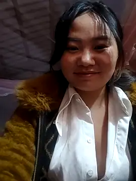 Snapshot of pi-pi-00 chatting on 10-21-25, 02:29 pi-pi-00 online show from 10-21-25, 02:29