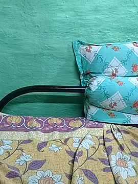 Snapshot of Queen_washna1 chatting on 10-31-25, 08:32 Queen washna1 online show from 10-31-25, 08:32