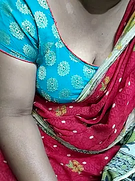 Snapshot of Queen_washna1 chatting on 11-17-25, 07:36 Queen washna1 online show from 11-17-25, 07:36