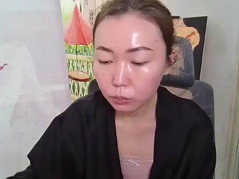 Snapshot of Ysolena chatting on 02-22-26, 12:23 Ysolena online show from 02-22-26, 12:23