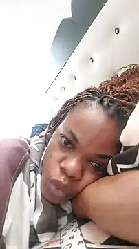 GlobeTrottieHottie1 online show from 10-21-25, 06:47