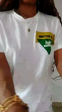 GlobeTrottieHottie1 online show from 10-23-25, 12:15