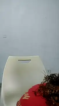 GlobeTrottieHottie1 online show from 10-25-25, 09:06