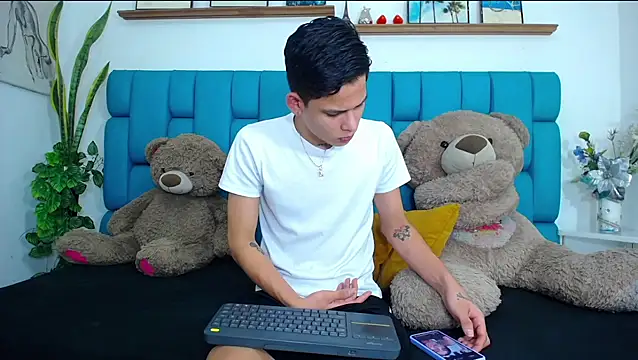 Snapshot of Brian_hot chatting on 02-21-26, 11:11 Brian hot online show from 02-21-26, 11:11